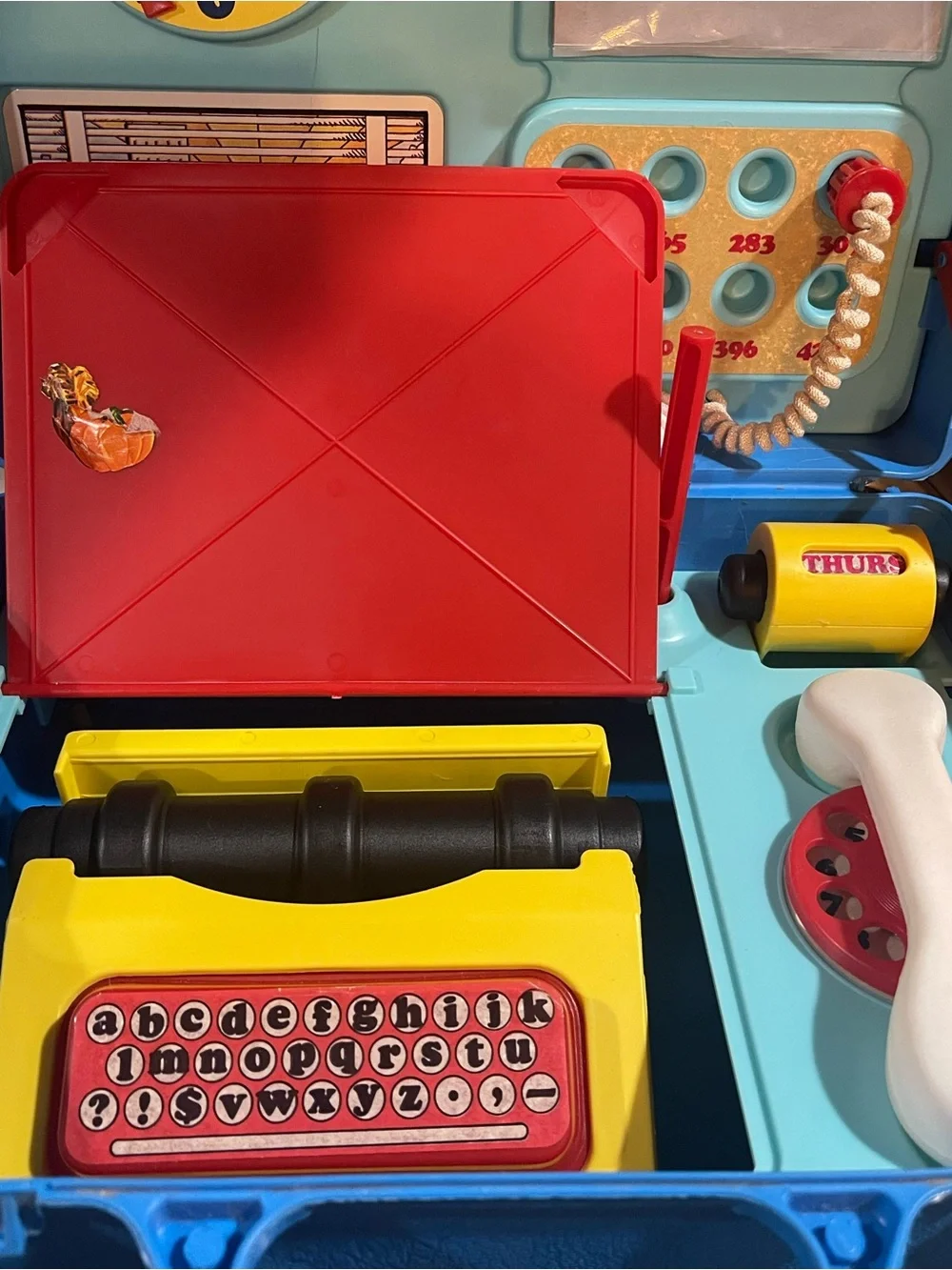 Creative Playthings L'il Boss Toy Desk Playset Typewriter Rotary Phone Clock vtg